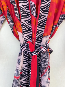 Kimono de seda Vestido indio Vintage Vestido reciclado Vestido de seda unisex - Product Image 6