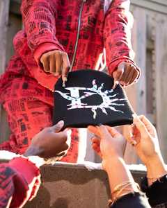 Nueva venta al por mayor de alta calidad personalizado Beanie hombres Unisex invierno Beanie sombrero multicolor estampado de diamantes de imitación de punto con logotipo personalizado - Product Image 5