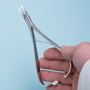 คีมเจาะสเตนเลสสตีลชุดเครื่องมือคีมสักร่างกายออกแบบแบรนด์ได้ตามต้องการ - Product Image 5