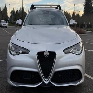 ALFA ROMEO GIULIA TI AWD 2017 USADO, VOLANTE A LA IZQUIERDA/DERECHA - Product Image 1
