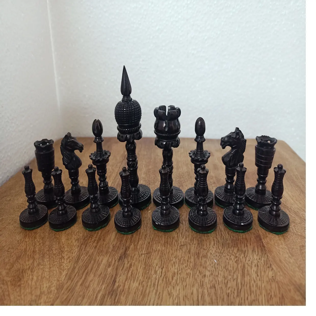 Шахматы черного цвета ручной работы, подходят для использования с любой шахматной доской и любой шахматной игрой, идеально подходят для перепродажи