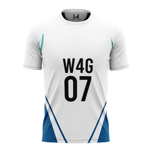 Maillots de football personnalisés en gros, respirants, légers, imprimés par sublimation, 100% polyester, vêtements de football personnalisés, vêtements de football pour hommes - Product Image 1