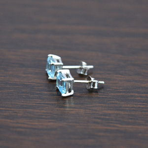 Handmade Natural Blue Toapz Gemstone <b>Stud</b> Earrings 925 <b>Sterling</b> <b>Silver</b> blue Gemstone <b>Stud</b> Earrings For Wholesale Suppliers - Product Image 2