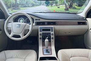 XC70 3.2 AWD มือสอง - Product Image 2