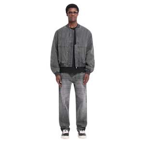 Bombardero de manga empotrada disponible en negro teñido y caqui Prendas de abrigo duraderas y de moda - Product Image 1