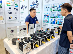 Động cơ <span class=keywords><strong>DC</strong></span> không chổi than Keya 12V <span class=keywords><strong>24V</strong></span> 48V 72V 96V 200W 400W 750W 1000W 1500W 3000W 4000W 5kW 10kW 15kW 1500 vòng/phút 3000 vòng/phút cần bán - Product Image 3