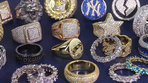 Sang Trọng Hip Hop Vòng Cho Nam Giới Vô Địch 925 Sterling Silver Iced Ngoài Được Xác Định Tên Moissanite Vòng Từ Ấn Độ Nhà Sản Xuất - Product Image 4