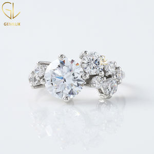 แหวนหมั้นเพชรแบบกระจายสีทอง14K สำหรับผู้หญิง VVS เจียระไนทรงกลม2 CT ดีไซน์ทันสมัย - Product Image 1