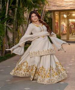 TOP DE TRABAJO CON BORDADO DE SEDA CREPÉ NATURAL DE DISEÑADOR PALAZZO CON DUPATTA FESTIVA PRECIO AL POR MAYOR ROPA ÉTNICA SALWAR KAMEEZAM - Product Image 1