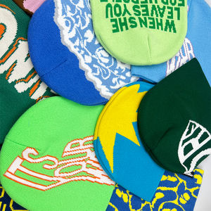 Gorros de acrílico con forro de satén de invierno Jacquard de alta calidad, gorros bordados con logotipo personalizado, gorros tejidos en blanco - Product Image 3