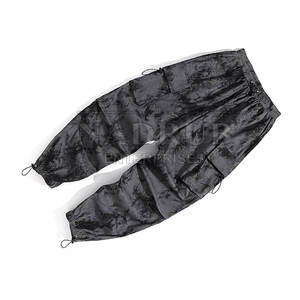 Precio razonable Crea tus propios pantalones holgados Streetwear Casual Men Oversize Pantalones personalizados - Product Image 6