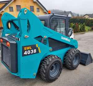 Chargeuse compacte sur pneus TOP POWER Sunward SWL 4038, diesel, avec godet, équipement de construction - Product Image 4