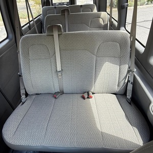 ¡Oferta Imperdible! Superlimpio 2024 GMC Savana LT 3500 4WD Conversión 6.6 Litros V8 Potencia Automática Furgoneta de Lujo Negra - Product Image 4