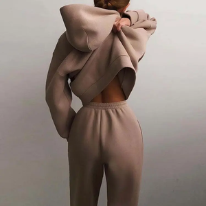 Sudaderas con Capucha Cortas de Punto Estampadas para Mujer, Precio de Fábrica, con Marca Personalizada en la Parte Delantera - Product Image 4