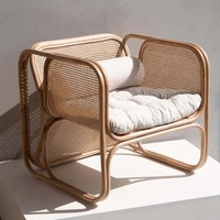 Nouvelle collection de chaises de salle à manger en rotin au design original et écologique, fabriquées au Viet Nam, vente en gros