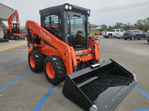 Chargeuse compacte sur pneus Kubota SSV65 à moteur diesel, modèle le plus vendu, engin de construction à prix abordable - Product Image 2