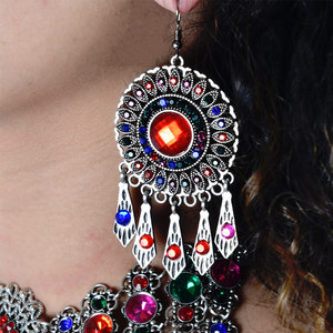 Conjuntos de joyería afgana de alta calidad y bajo costo para damas Conjuntos de Gargantilla y pendientes de joyería afgana a la venta - Product Image 5