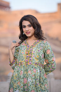 Vestido de algodón de verano bohemio hecho a mano vestido con borde floral estampado bloque de mano ropa de verano de algodón indio sostenible bohemio - Product Image 2