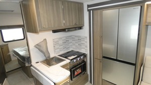 Nueva Remolque-Camper Coachmen Freelander 26DSF 2026 en Venta para Camping y Viajes - Product Image 3