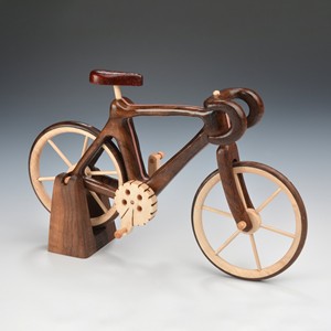 Venta al por mayor Mini bicicleta gemela modelo pequeña pantalla decoración bicicletas de madera bicicleta de madera estatuilla hecha en Vietnam - Product Image 6
