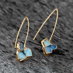 Boucles d'oreilles clous en opale de feu brute, argent sterling 925 plaqué or 14 carats, design unique et mignon, cadeau pour anniversaire ou fête - Product Image 2