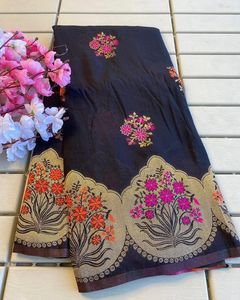 Indian Bollywood Printed Designer Showstopper Sari Último exclusivo de calidad premium Sari Boda étnica Aspecto impresionante a la moda - Product Image 6