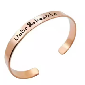 Brazalete Dynastic de cobre, latón y acero inoxidable con Ayatul Kursi grabado y borde suave para hombres y mujeres a precios económicos - Product Image 1