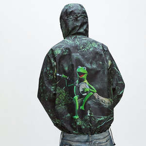 Chaqueta Deportiva Personalizada al por Mayor, con Cuello Alto, Resistente al Viento, con Cremallera, Impermeable, con Estampado, de Secado Rápido, para Invierno y Actividades al Aire Libre - Product Image 2