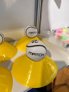 Balles de hurling Super Strong & Long Lasting Grip Équipement d'entraînement durable toute l'année pour les 10-12 ans pour les nouveaux utilisateurs - Product Image 4