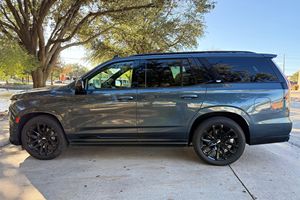 Neat 2021 Cadillac Escalade 4WD Sport Platinum - Product Image 4
