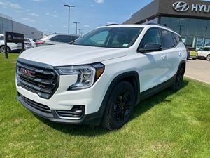 GMC Terrain AWD AT4 SUV 2024, transmission automatique, quatre roues motrices - Product Image 2