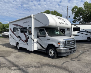 2023 2025 2024 Used T-h-o-r C-h-a-t-e-a-u 2-2-E-C Rvs Camper Motorhomes Travel Trailer - Product Image 1