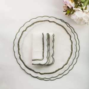 Manteles Individuales de Lino Clásicos de Lujo para Comedor con Bordado Fino, Decoración Premium para el Hogar, Empaquetados en Cartón - Product Image 3