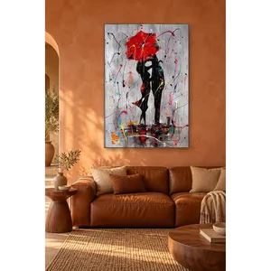 Impression sur toile : Couple Fida s'embrassant sous un parapluie rouge - Product Image 2