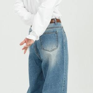 Vente en gros d'usine Jeans en denim bleu délavé de style vintage pour hommes, taille plus, pantalon ample à jambes larges avec taille basse, sur mesure - Product Image 6