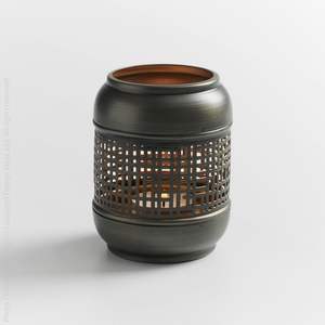 Pot à bougie en métal fait à la main pour les bougies d'aromathérapie, offrant un look élégant et une durabilité longue durée - Product Image 1