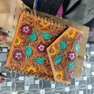 Bolso Bandolera de Cuero Genuino Estilo Bohemio Occidental, Nuevo Bolso de Cuero Repujado con Borla y Cremallera de Flores, Portátil para Otoño - Product Image 2