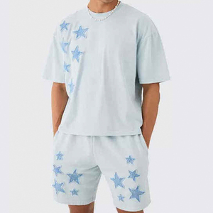 Conjunto de pantalones cortos bordados desgastados personalizados para hombre de alta calidad, 2 uds., esquema de varios colores, que incluye camisetas, medio logotipo con - Product Image 1