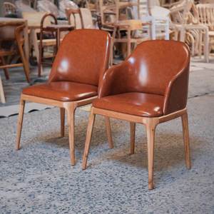 Chaise de salle à manger avec accoudoirs en bois de caoutchouc - Grace GCF213 - Product Image 3