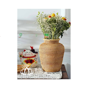 Vase à fleurs vintage en rotin naturel Bouteille de fleurs sèches Décoration de bouteilles de stockage de fleurs scandinaves Made in Vietnam - Product Image 2