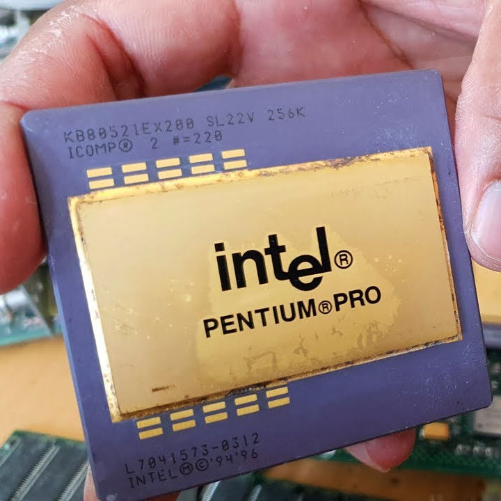 CPU Gold Fingers - Intel Pentium Pro Ceramic CPU Scraps