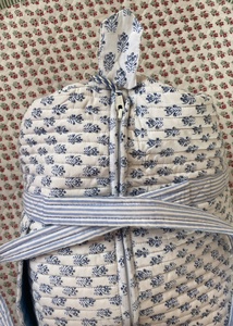 Nouveauté Sac de voyage en toile de coton 100% imprimé à la main avec motif bohème, poignée longue en corde, design matelassé, taille moyenne - Product Image 4