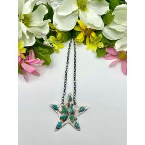 Collier en turquoise et argent sterling en forme d'étoile Kingman de Jude Candelaria, cadeau - Product Image 1