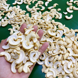 Vente en gros de noix de cajou cassées en vrac, noix de cajou, noix sèches, service SANTIGO 24h/24 et 7j/7 - Product Image 1