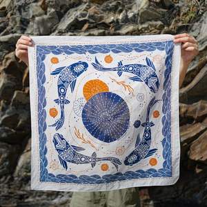 Foulard carré en satin de soie imprimé avec logo personnalisé, bandana avec motif géométrique, animal, feuille - Foulards multifonctionnels, bandanas - Product Image 6