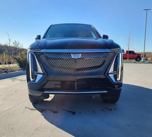 Cadillac Lyriq 2024, Tracción en las Cuatro Ruedas, Lujo, Bajo Kilometraje, Auto Eléctrico, Caja de Cambios Automática, Autonomía de 601-700 km, Batería de 110 kWh - Product Image 1