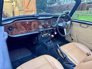 TRIUMPH TR6 USADO DE 1973 CON VOLANTE A LA IZQUIERDA/DERECHA - Product Image 2