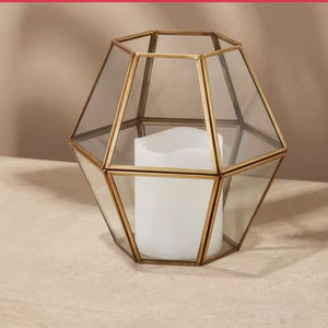 Bougeoir en métal décoratif moderne pour décoration de maison élégante et centre de table de mariage au design élégant - Product Image 1