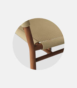 เก้าอี้รับประทานอาหารไม้เนื้อแข็งสแกนดิเนเวียนพร้อมเชือกธรรมชาติทอมือและการตกแต่งที่สวยงามสำหรับเฟอร์นิเจอร์ในบ้าน - Product Image 5