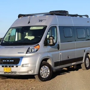 Fournisseur de camping-car d'occasion Winnebago Travato Classe B à moteur essence 2023, 59K km, à vendre - Product Image 1
